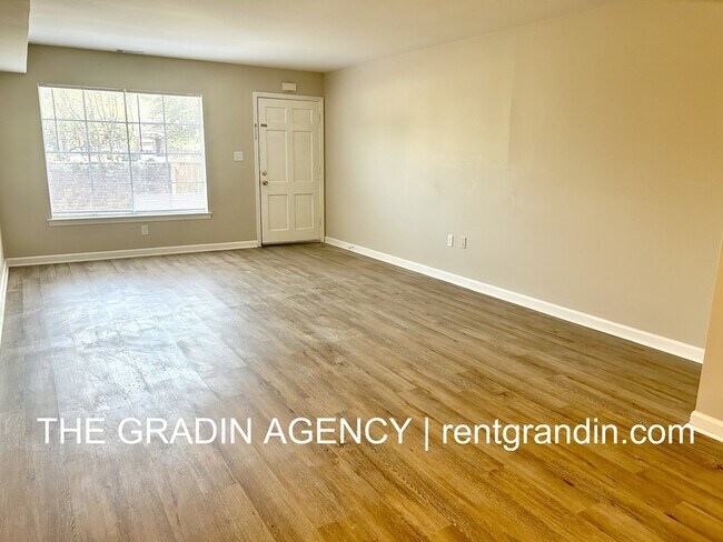 Foto del edificio - 1805 Grandin Rd SW
