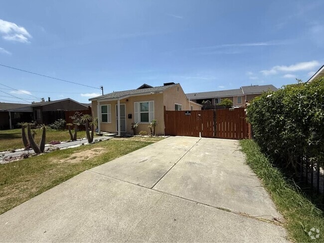 Building Photo - 20841 Alburtis Ave