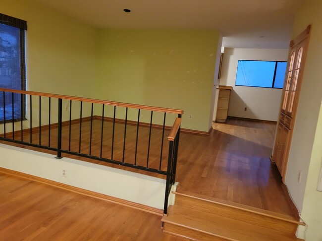 Building Photo - 5336 Corteen Pl