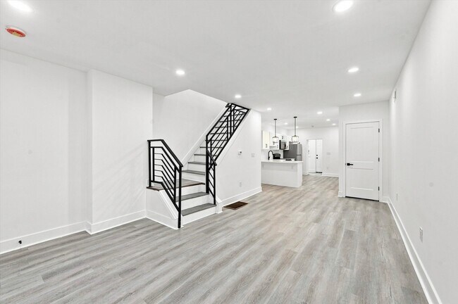 Building Photo - 5729 Hadfield St