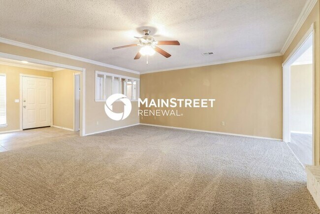Foto del edificio - 3 Bedroom Pet-Friendly Home in Oklahoma City, OK with Main Street Renewal