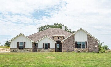 Building Photo - 10008 Vly Oak Ct