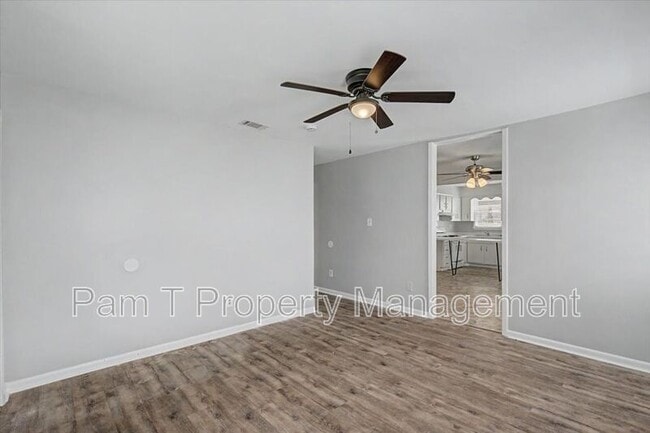 Building Photo - 2619-A Livingston Ave.