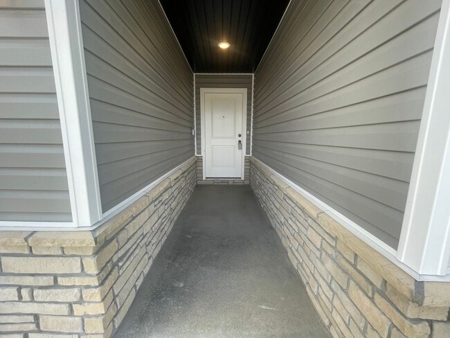 Foto del edificio - Make this  beautiful modern home yours!!