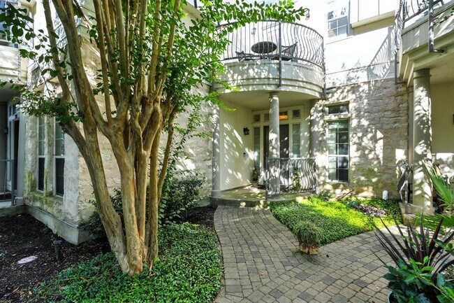 Foto del edificio - 2918 Ranch to Market Rd 620