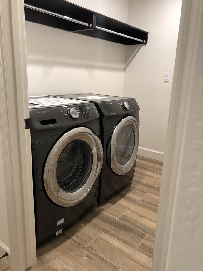 Laundry - 3430 Taylor Ln