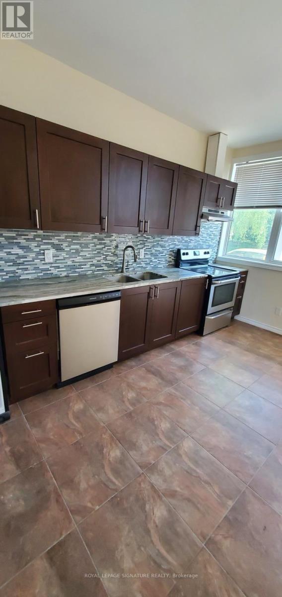 Photo du bâtiment - 14635 Ninth Line