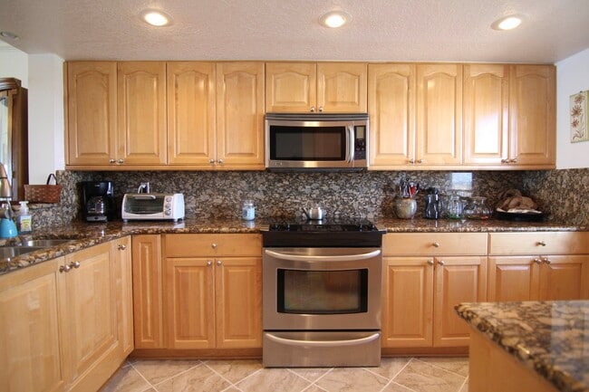 Foto del edificio - Gorgeous Furnished Direct Ocean Condo in Indialantic