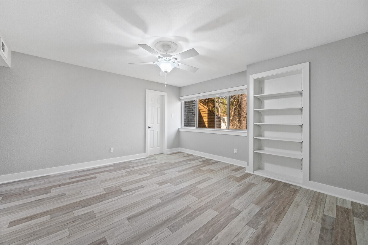 Foto del edificio - 2113 Lake Village Dr