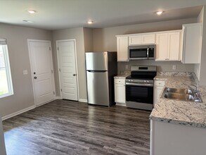 Building Photo - 4020 Ryan Dr SW