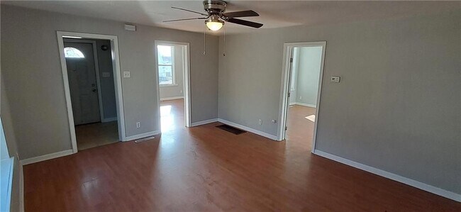 Foto del edificio - 107 Indiana Ave