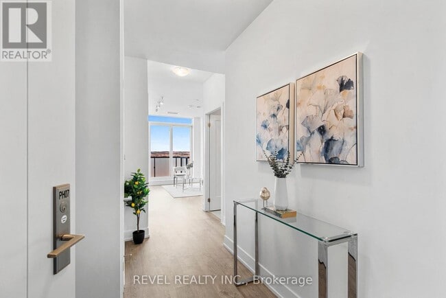 Photo du bâtiment - 2550-2550 Simcoe St N