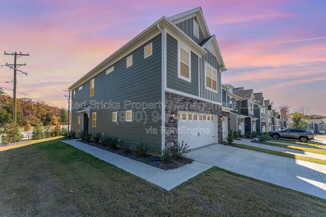 Foto del edificio - 2034 Highland Park Dr