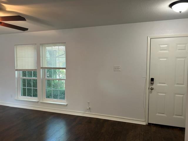 Building Photo - 1015 E Yager Ln