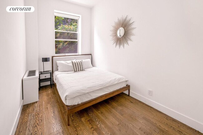 Foto del edificio - 120 E 19th St