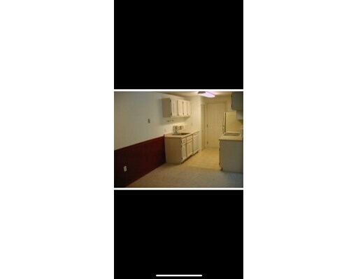 Building Photo - 11 Thoreau Ct