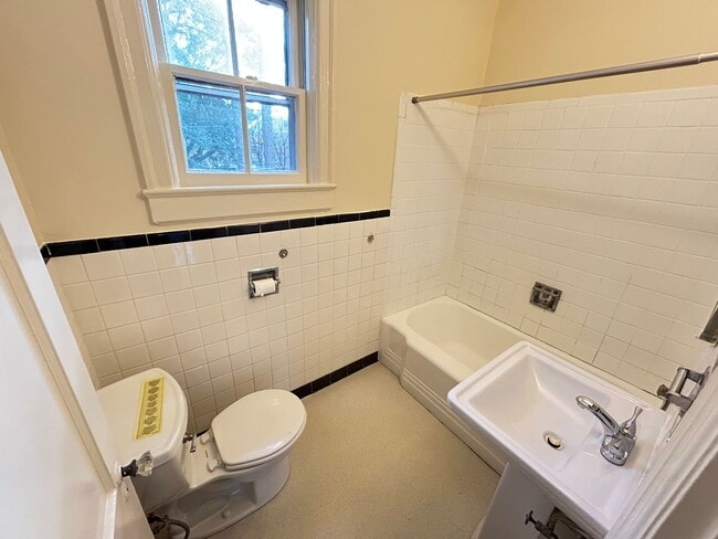 Photo - Charming 1-Bedroom Unit is Historic Wilmin... Apartment
