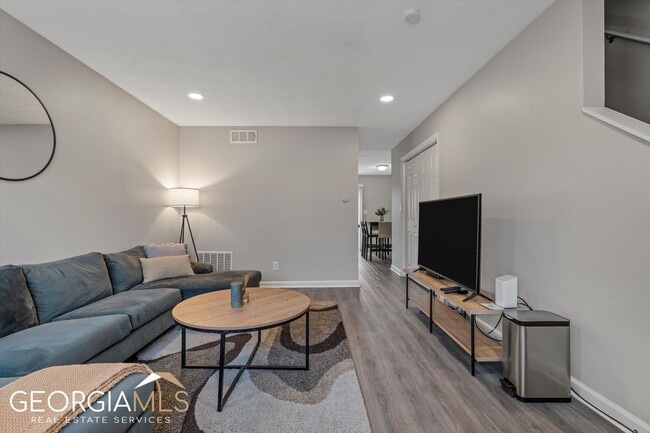 Building Photo - 3594 Jefferson St