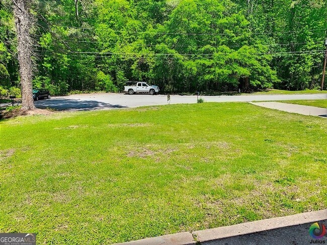Building Photo - 813 Post Oak Cir