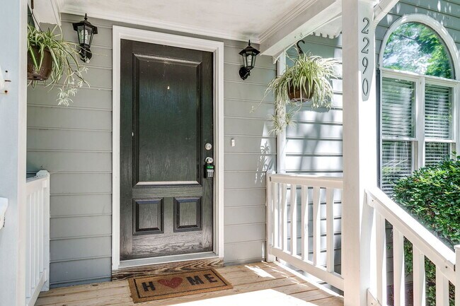 Foto del edificio - 2290 Greenfield Dr