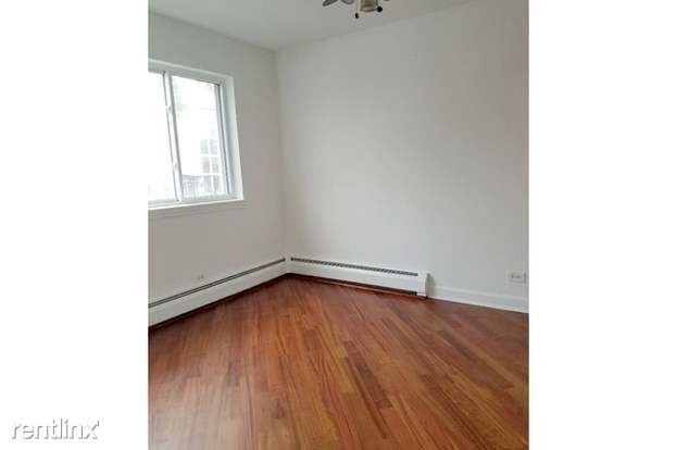 Building Photo - 1 br, 1 bath Condo - 2530 W Foster Ave