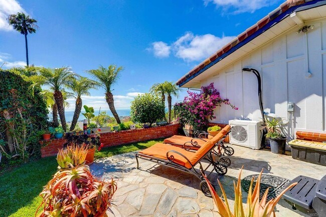 Foto del edificio - 6435 El Camino Del Teatro