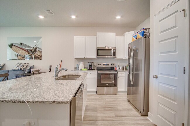 Foto del edificio - 3 Bed, 2.5 Bath Townhome – Prime Central L...