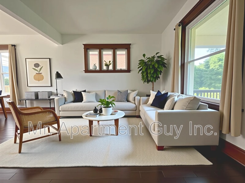 Photo principale - 323 Queenston Rd