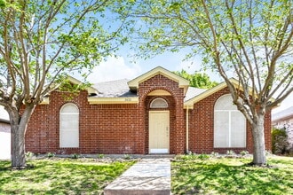 Building Photo - 2632 Bent Brook Dr