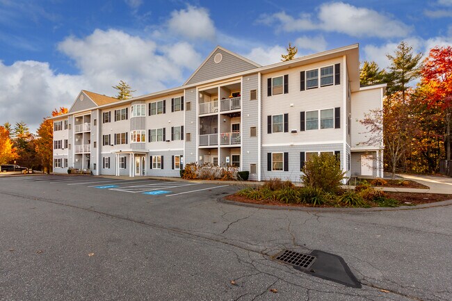 Foto del edificio - Residences on the Knoll Over Mystic Brook LLC