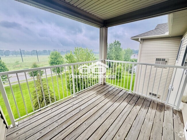 Building Photo - 1590 Parkwood Dr