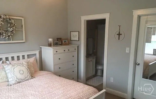 Building Photo - 2070 Lakeside Dr