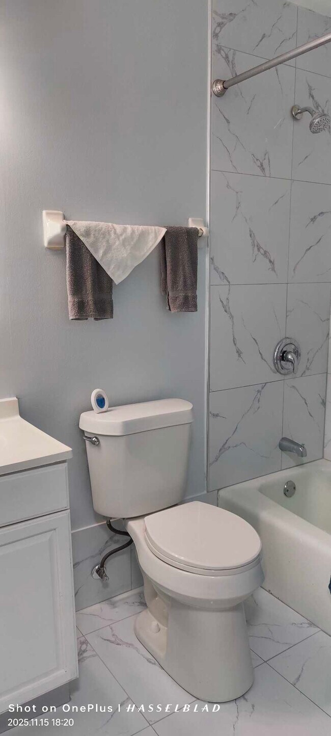 Foto del edificio - 1095 Green Meadows Dr