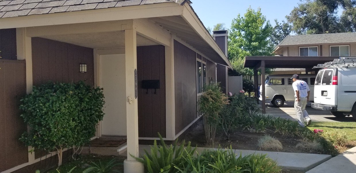 Single story condo - 28608 Conejo View Dr