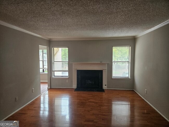 Building Photo - 2520 Huntingdon Chase