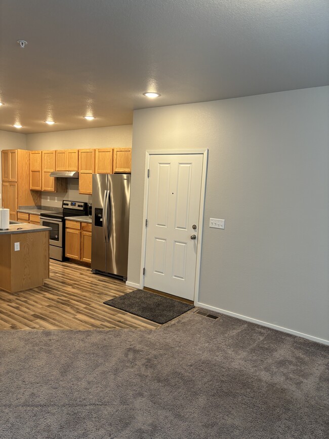 Building Photo - 2940 Kincaid Dr