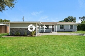 Building Photo - 5709 Ridgeway Dr