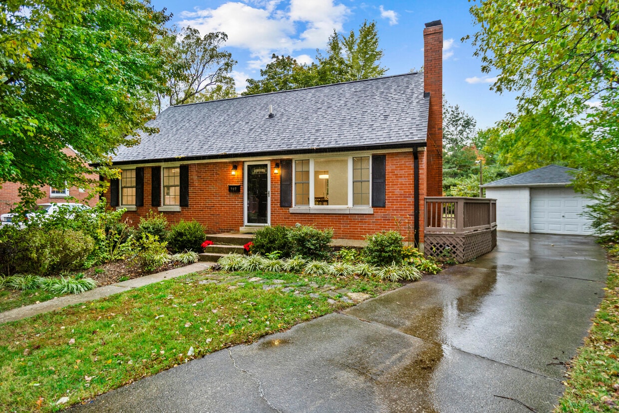 Foto principal - 549 Claymont Dr