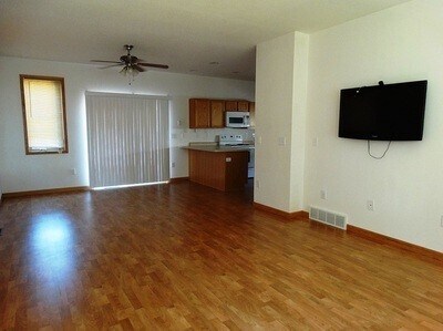 Building Photo - Lots of Room-s