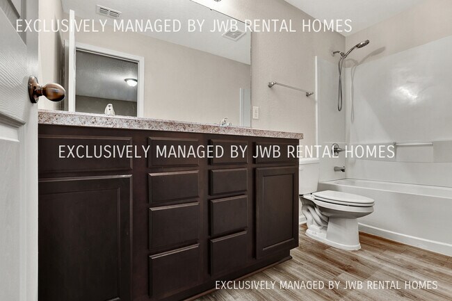 Foto del edificio - 3814 Robert C Weaver Dr