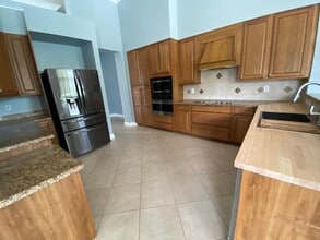 Building Photo - 8104 Kiawah Trce