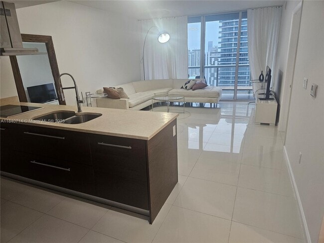 Building Photo - 485 Brickell Ave