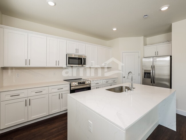 Building Photo - 6460 Intuition Ln