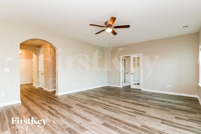 Foto del edificio - 244 Saxony Loop