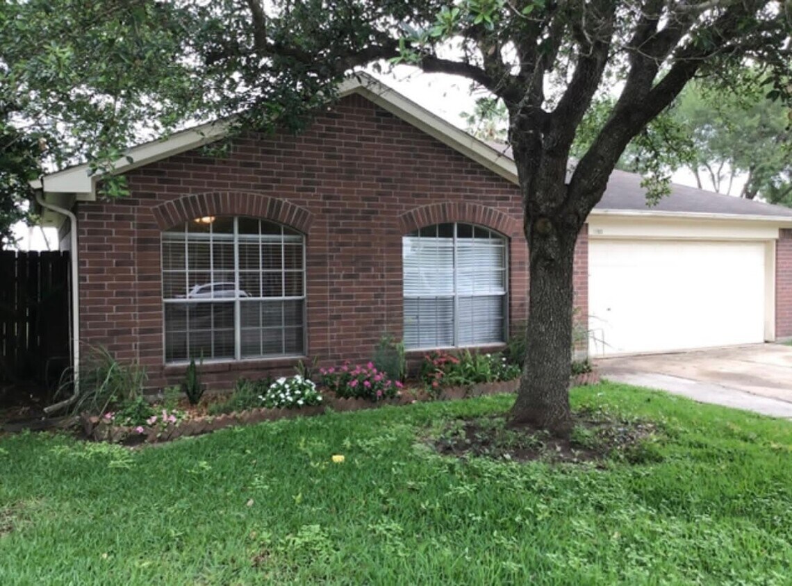 Foto principal - 1703 Oak Meadow Dr