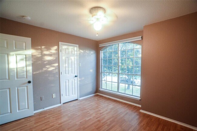 Foto del edificio - 1820 Chinati Mountain Trail