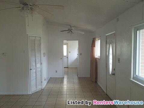 Building Photo - 233 Remus Ln
