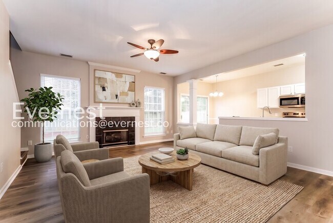 Building Photo - Limited Time Special Offer / 3 Bed, 2.5 Bath Townhome with Garage / Pet-Friendly / Vouchers Accep...