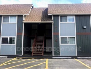 Building Photo - 140 NE Atkinson Ct