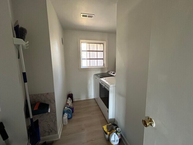 Building Photo - 2629 Speas Rd